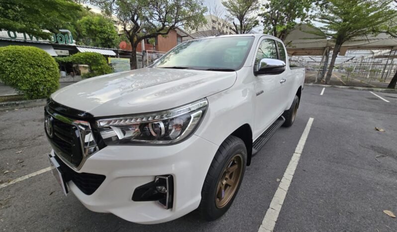 Toyota Hilux Revo full