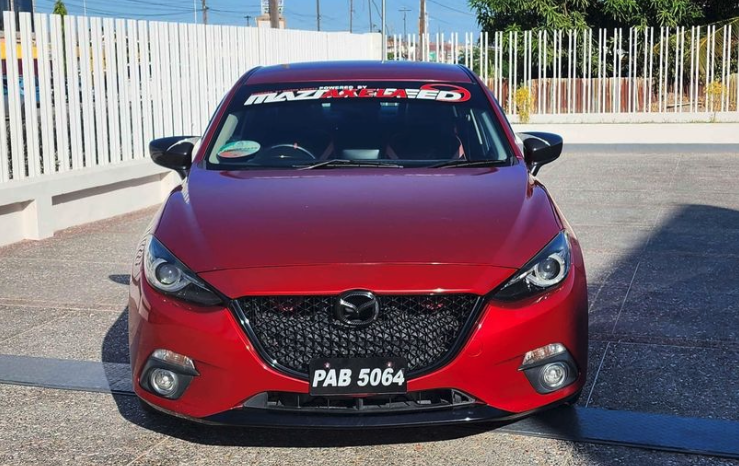 Mazda Axela full